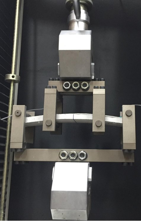Four-point bending test